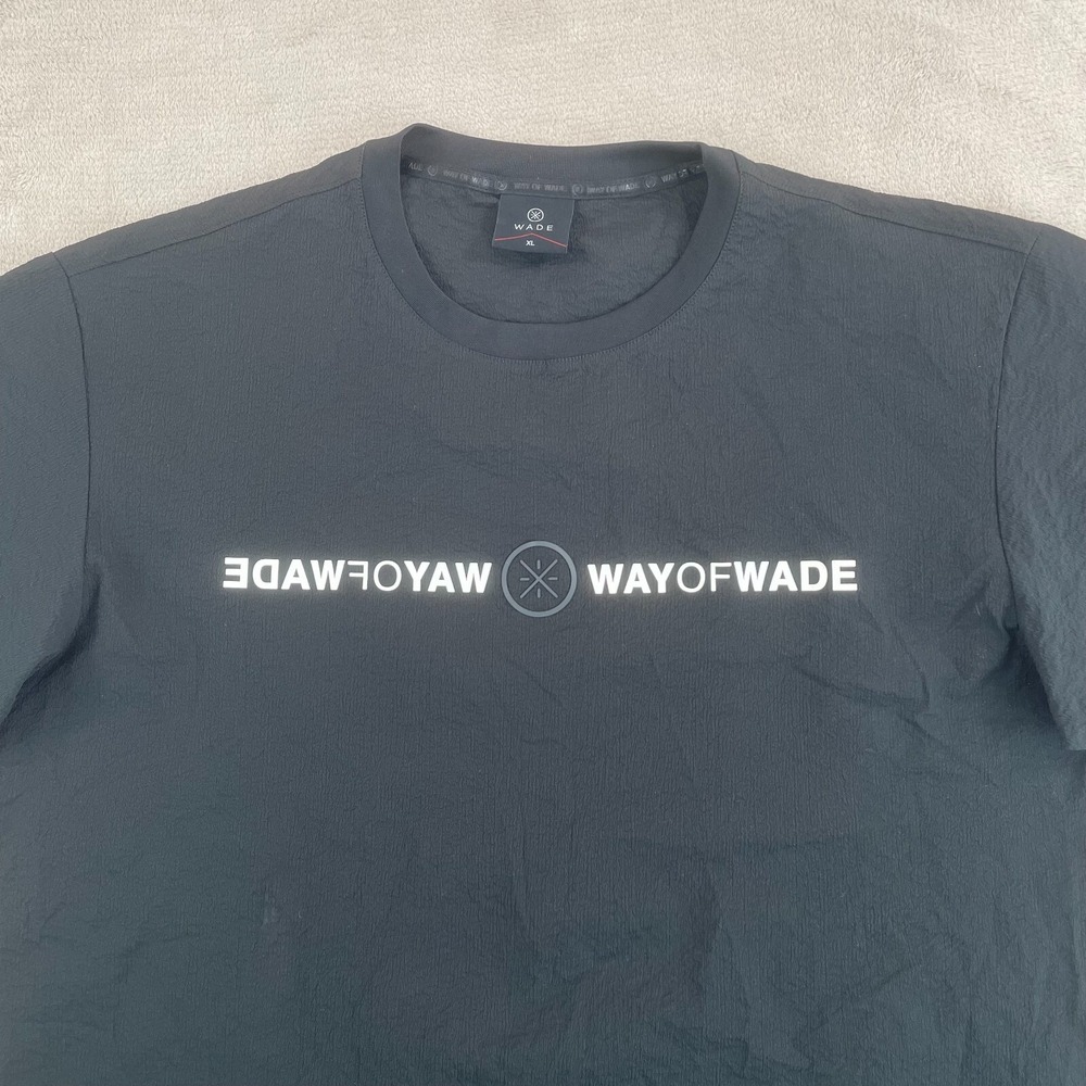 Way of Wade Performance T Shirt Men XL Black Short Sleeve Crew Center Logo NWOT